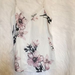 DYNAMITE White Floral Satin V-Neck Top - Size XXS